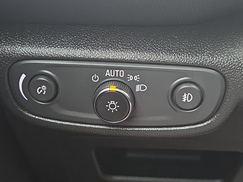 Used 2023 Chevrolet TrailBlazer LT FWD image 22