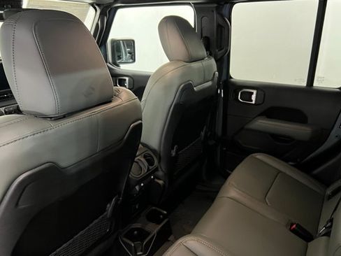 New 2025 Jeep Gladiator Mojave AWD/4WD image 19