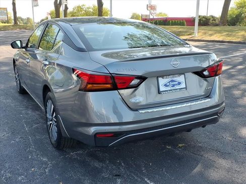 Used 2023 Nissan Altima 2.5 SV image 5