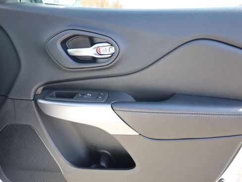 Used 2020 Jeep Cherokee High Altitude image 38