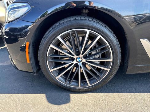 Used 2023 BMW 540i w/ Convenience Package RWD image 32
