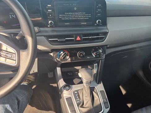 Used 2026 Kia Seltos LX FWD image 2