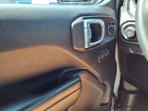 Used 2024 Jeep Wrangler Unlimited Sport AWD/4WD image 16