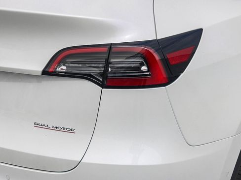 Used 2022 Tesla Model Y Performance image 10