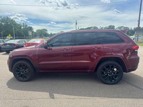Used 2021 Jeep Grand Cherokee Laredo X AWD/4WD image 8