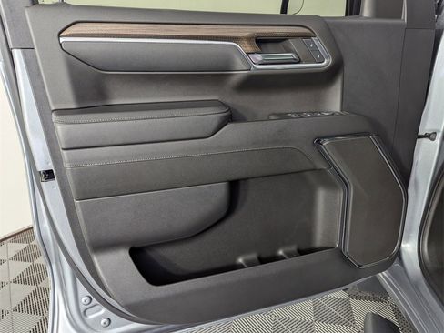 Used 2024 Chevrolet Silverado 1500 RST image 17