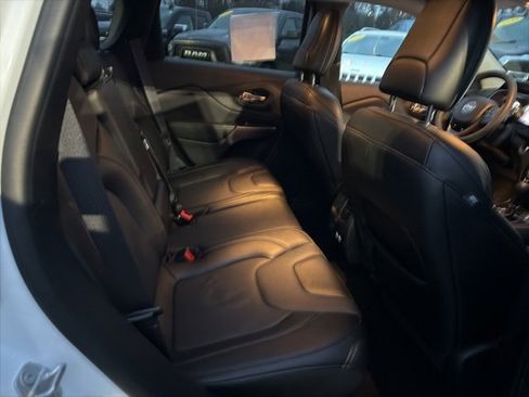 Used 2022 Jeep Cherokee Latitude Lux image 24