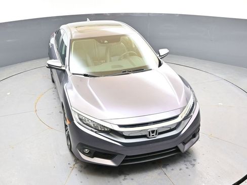 Used 2017 Honda Civic Touring image 43
