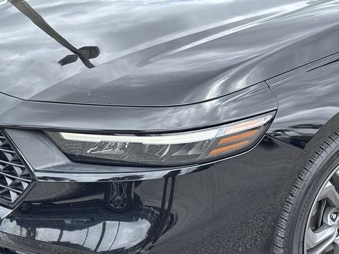 Used 2023 Honda Accord EX image 6