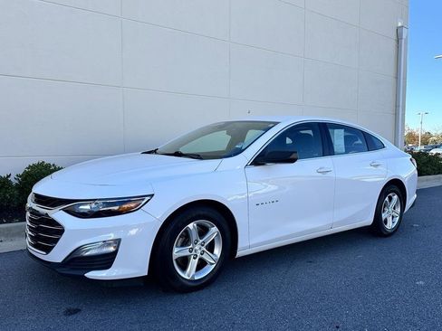 Used 2023 Chevrolet Malibu LS image 4