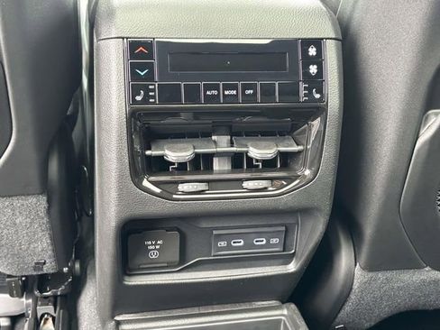 New 2026 Jeep Grand Cherokee L Limited AWD/4WD image 11