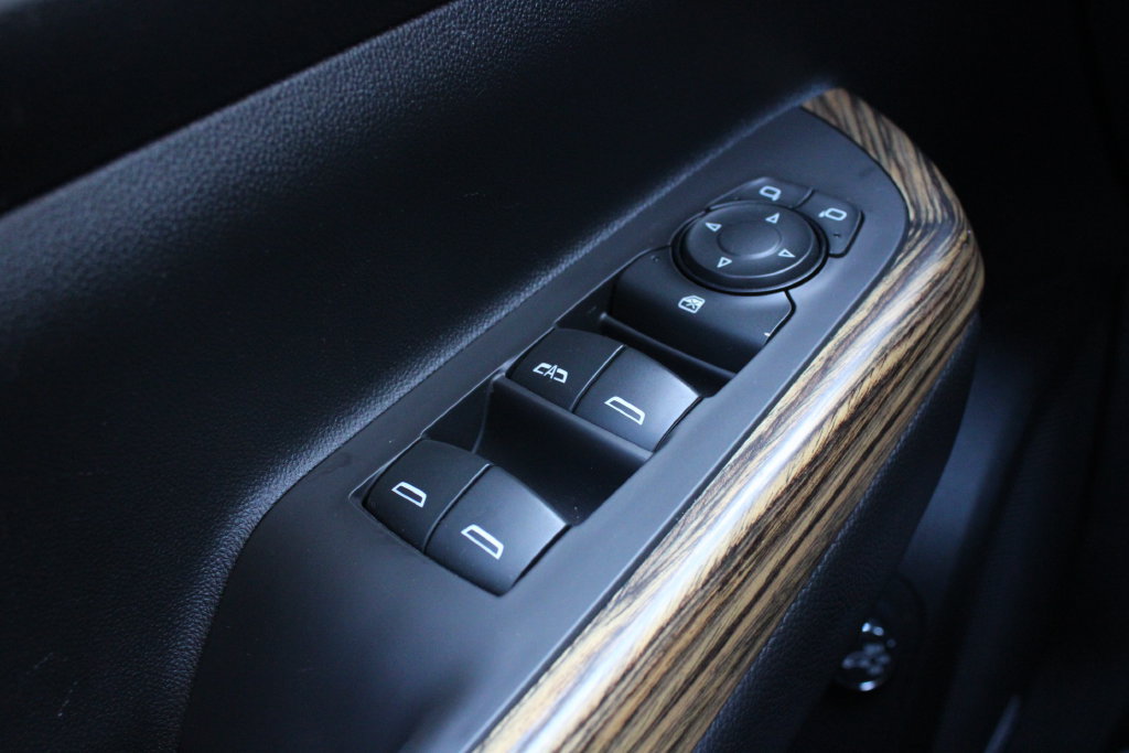 Used 2019 GMC Acadia Denali AWD/4WD image 9