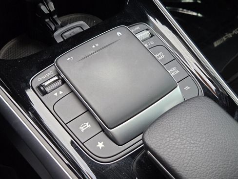 Certified 2022 Mercedes-Benz GLB 250 4MATIC image 33