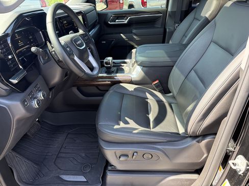 Used 2025 GMC Sierra 1500 Elevation w/ Elevation Premium Package AWD/4WD image 10