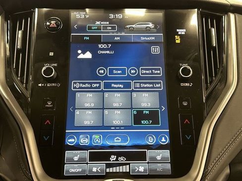 Used 2025 Subaru Outback Premium image 11