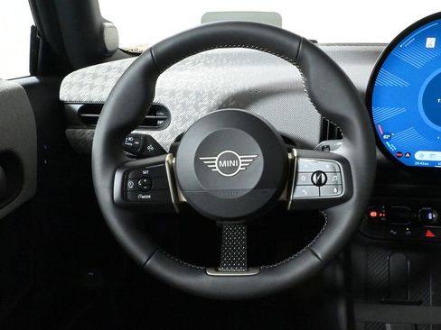 Used 2025 MINI Cooper S image 18