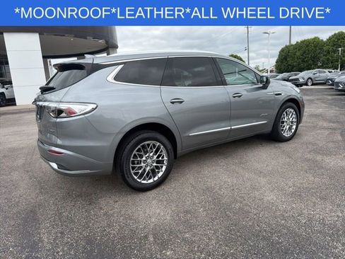 Used 2023 Buick Enclave Avenir w/ Avenir Technology Package AWD/4WD image 12