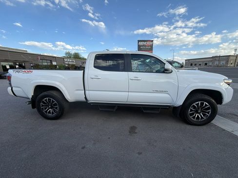 Used 2020 Toyota Tacoma TRD Sport w/ TRD Premium Sport Package image 9