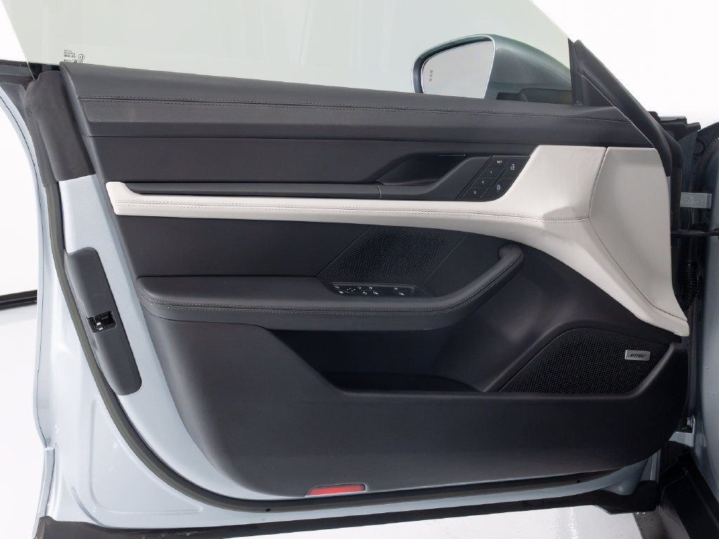 Certified 2023 Porsche Taycan 4S AWD/4WD image 19