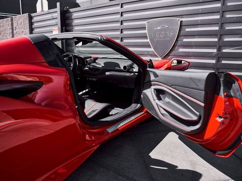 Used 2022 Ferrari F8 Tributo image 34