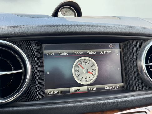 Used 2014 Mercedes-Benz SL 550 image 44