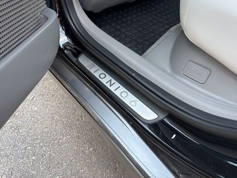 New 2024 Hyundai Ioniq 6 Limited image 26