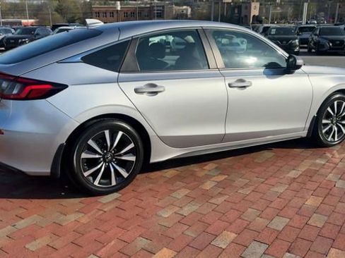 Certified 2024 Honda Civic EX-L image 3