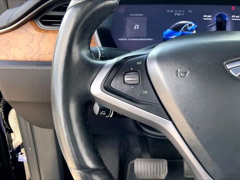 Used 2018 Tesla Model X 75D AWD/4WD image 22