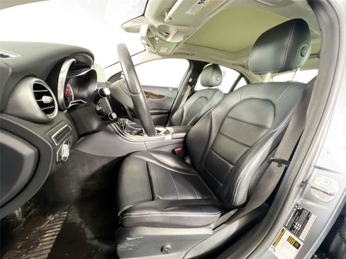 Used 2017 Mercedes-Benz C 300 4MATIC Sedan image 19