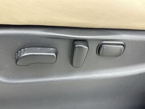 Used 2017 Nissan Armada Platinum w/ Captain Seat Package image 17