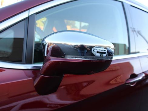 Used 2017 Chrysler Pacifica Platinum image 13