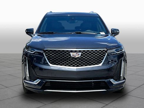 Used 2021 Cadillac XT6 Premium Luxury FWD image 4