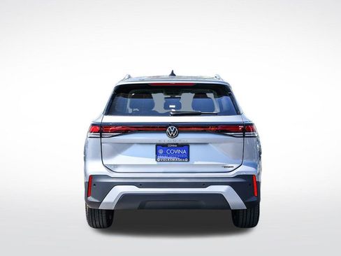 New 2025 Volkswagen Tiguan SE image 6