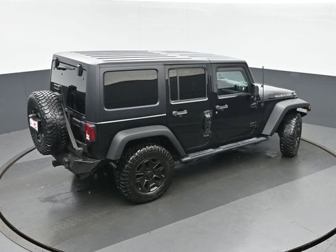Used 2016 Jeep Wrangler Unlimited Rubicon w/ Connectivity Group AWD/4WD image 34