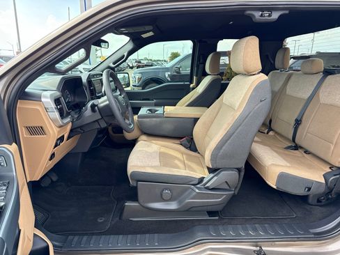 Used 2022 Ford F150 XLT w/ Trailer Tow Package RWD image 16
