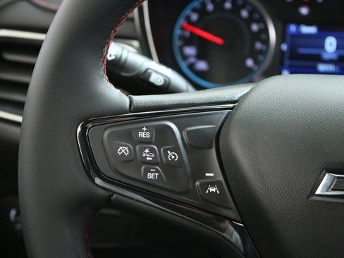 Used 2024 Chevrolet Equinox RS w/ LPO, Floor Liner Package FWD image 14