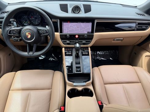 Used 2023 Porsche Macan AWD/4WD image 23