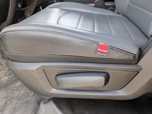 Used 2021 RAM 1500 Tradesman w/ Power & Remote Entry Group image 19