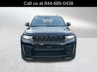 New 2026 Jeep Grand Cherokee Altitude RWD video 2