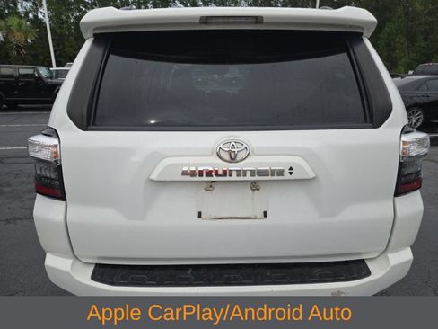 Used 2022 Toyota 4Runner SR5 Premium AWD/4WD image 5