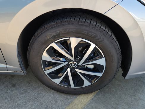 Used 2024 Volkswagen Jetta S image 9