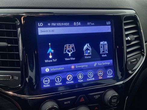 Used 2019 Jeep Grand Cherokee Altitude RWD image 21