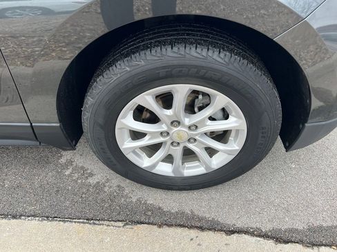 Used 2019 Chevrolet Equinox LT w/ Driver Convenience Package image 13