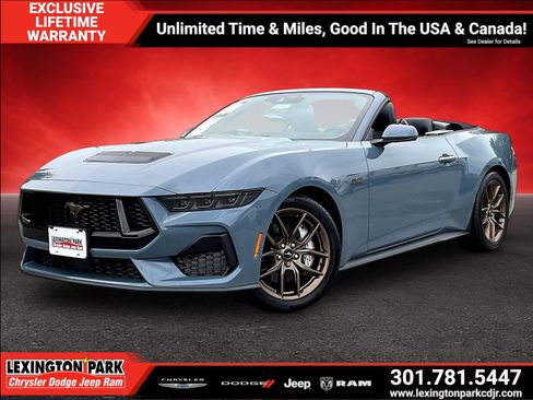 Used 2025 Ford Mustang GT Premium RWD image 3
