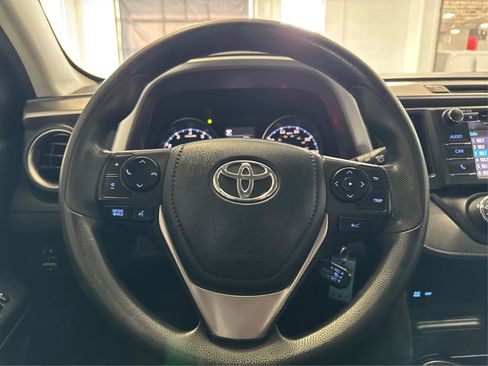 Used 2018 Toyota RAV4 LE w/ All Weather Liner Package image 21