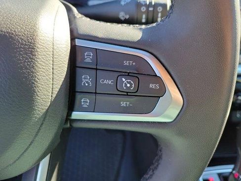 Used 2024 Jeep Compass Latitude w/ Convenience Group image 24