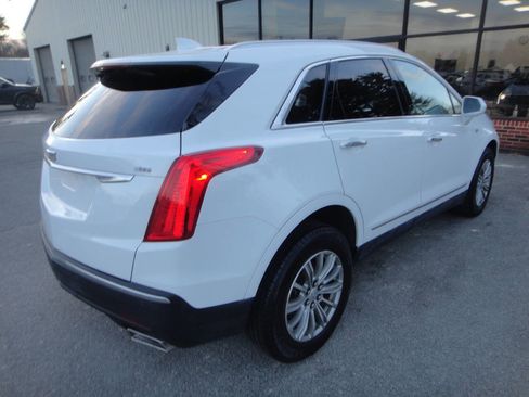 Used 2018 Cadillac XT5 Luxury w/ Driver Awareness Package image 6