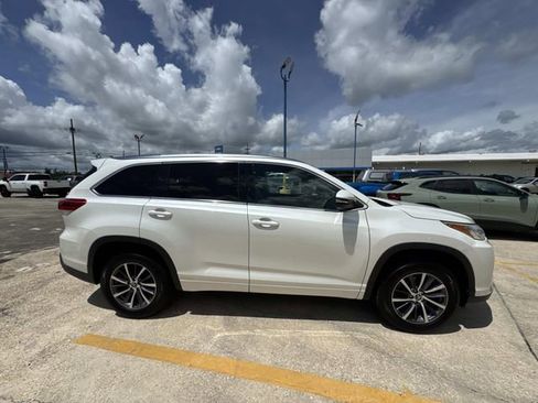 Used 2017 Toyota Highlander XLE FWD image 7