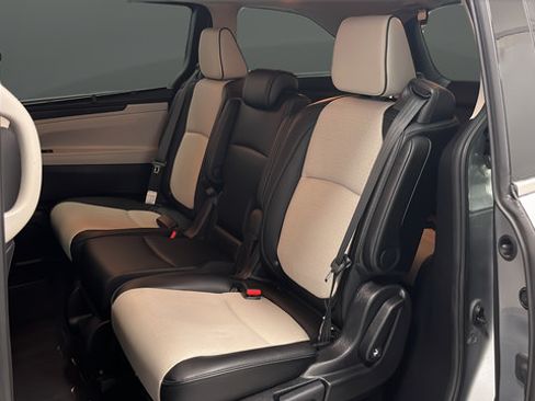Used 2025 Honda Odyssey Elite image 22