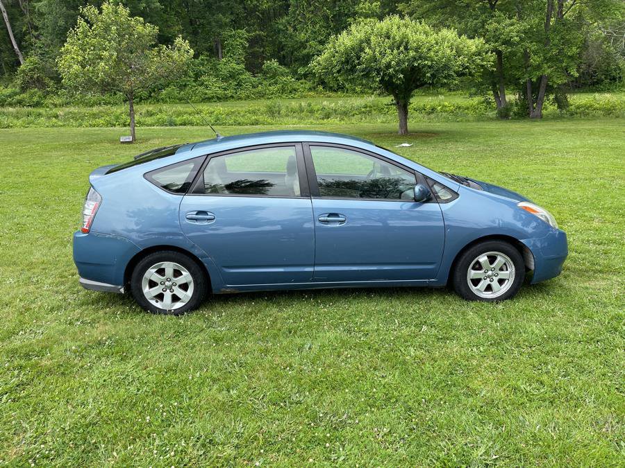Used 2005 Toyota Prius w/ Pkg 3 FWD image 7